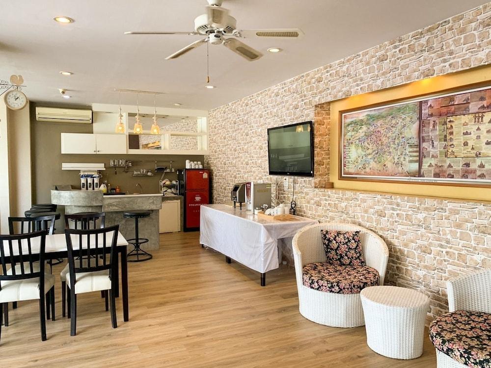 Inspire House Hotel Чиангмай Екстериор снимка