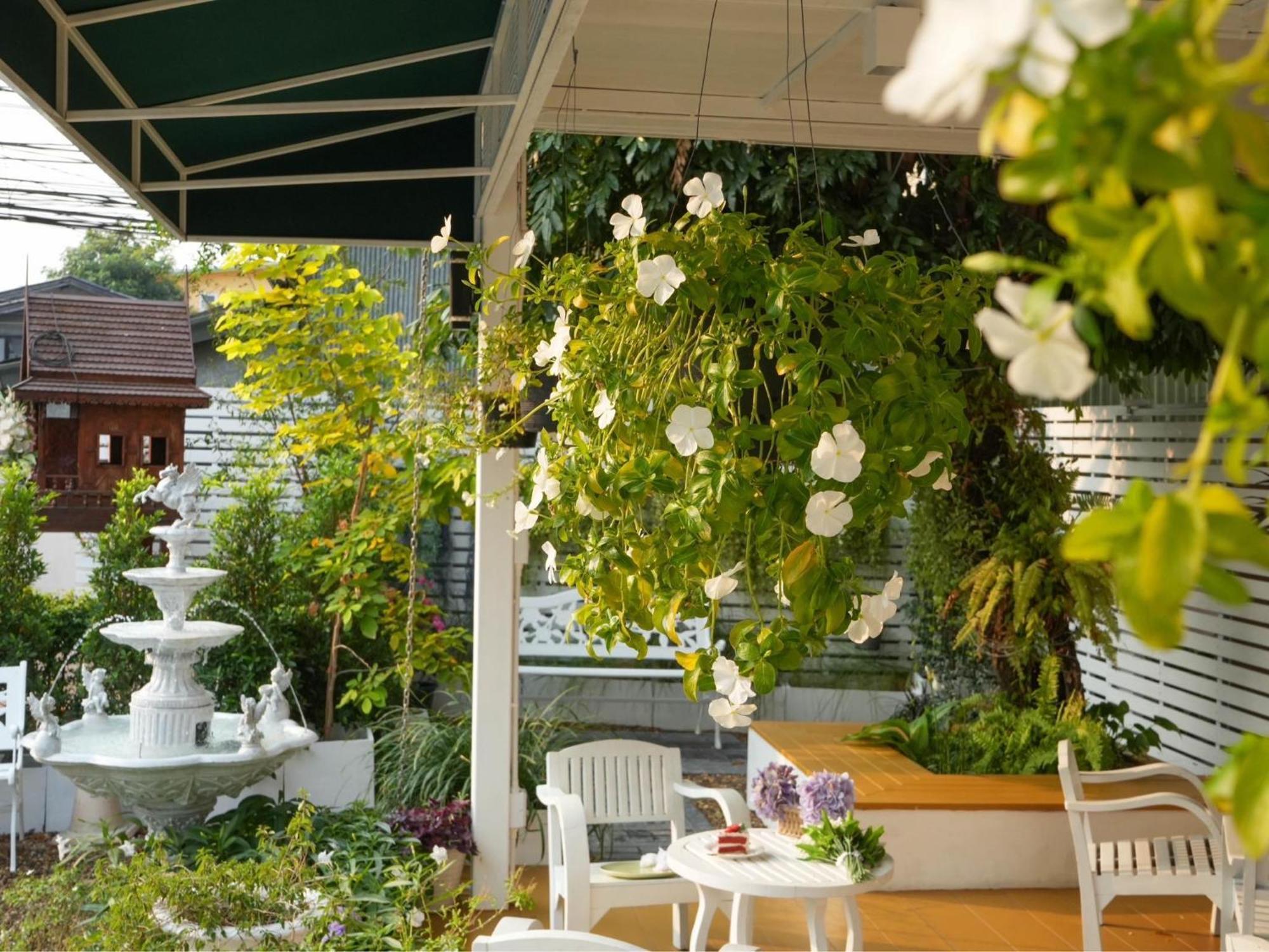 Inspire House Hotel Чиангмай Екстериор снимка