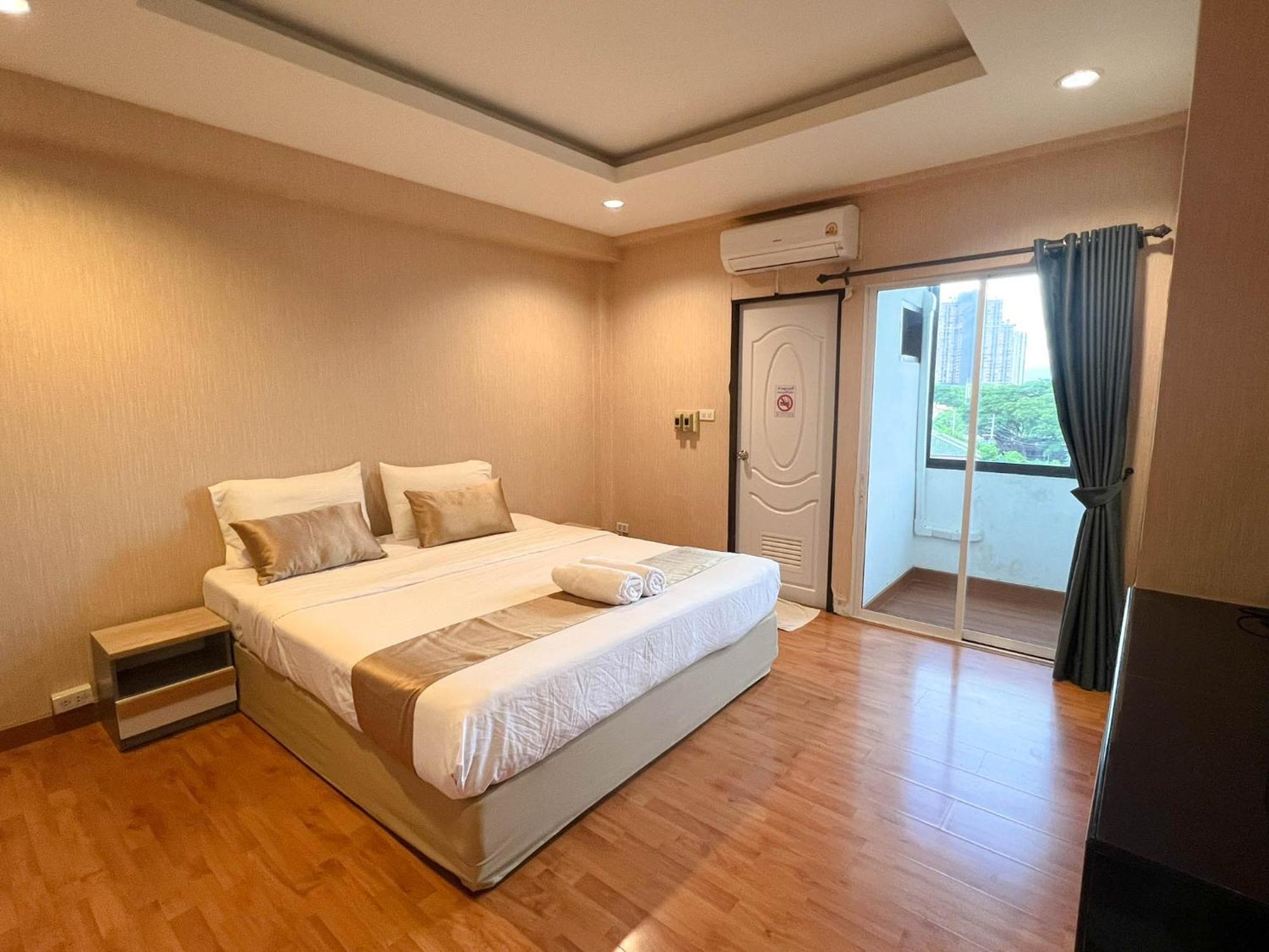 Inspire House Hotel Чиангмай Екстериор снимка