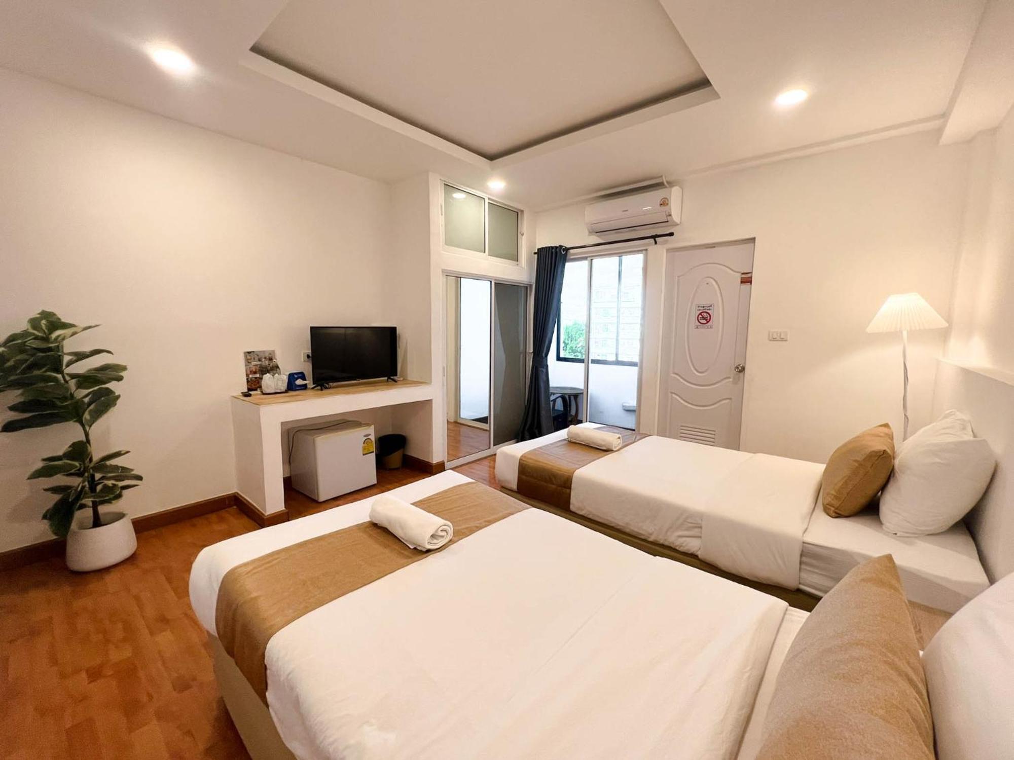 Inspire House Hotel Чиангмай Екстериор снимка