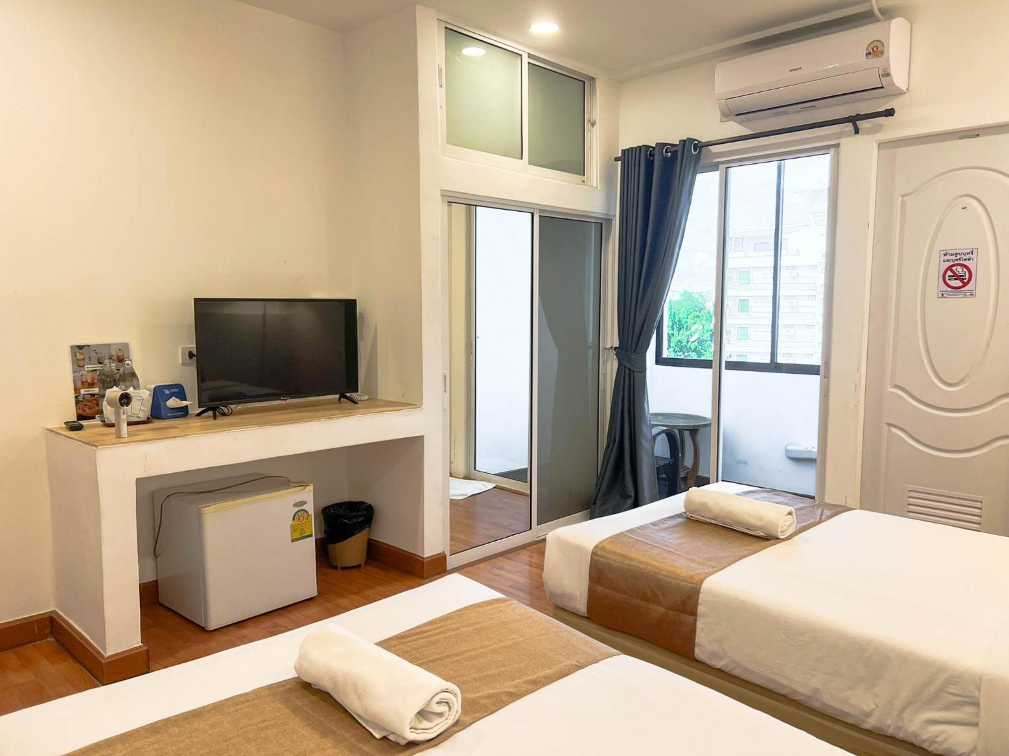 Inspire House Hotel Чиангмай Екстериор снимка