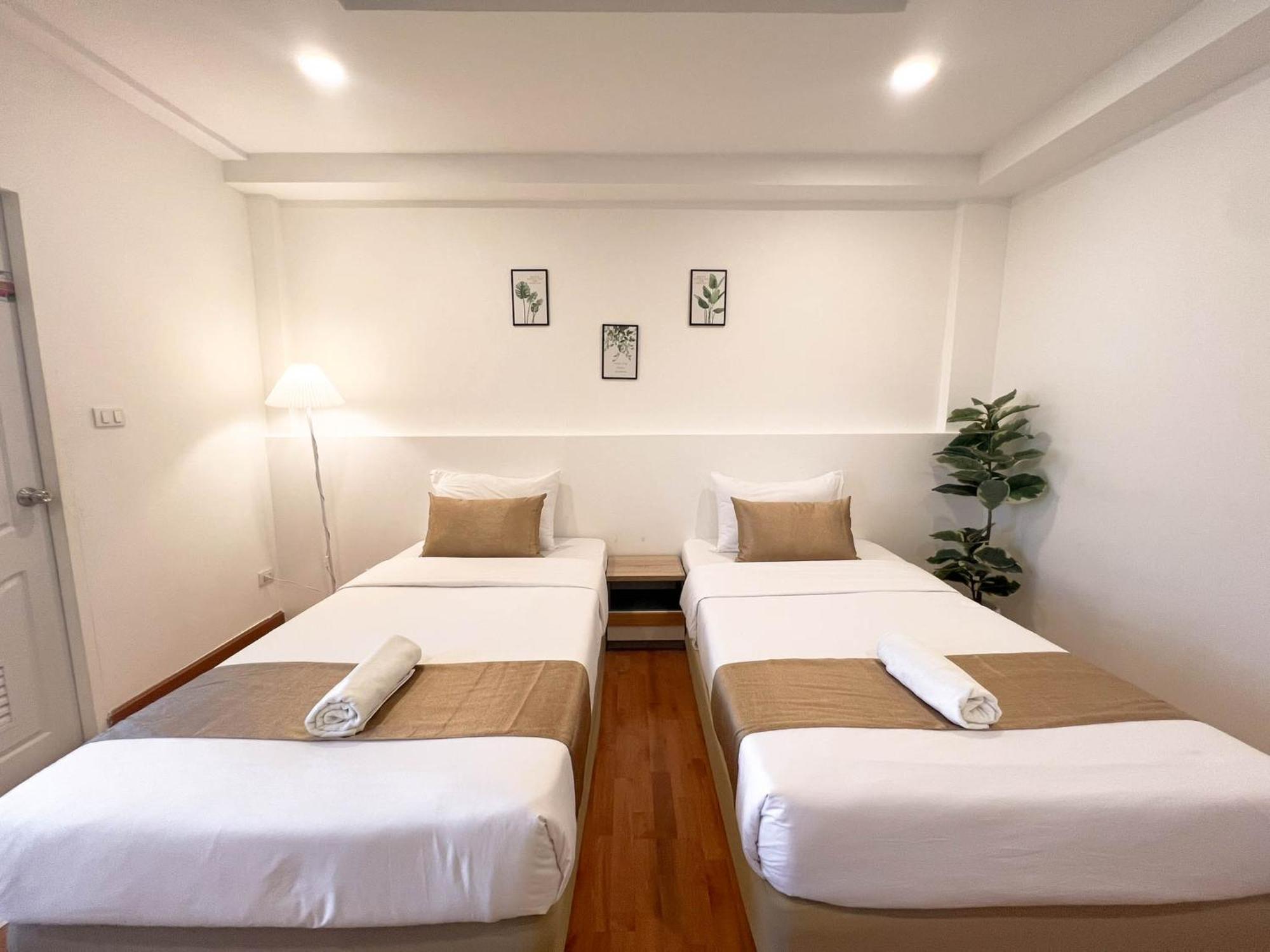 Inspire House Hotel Чиангмай Екстериор снимка