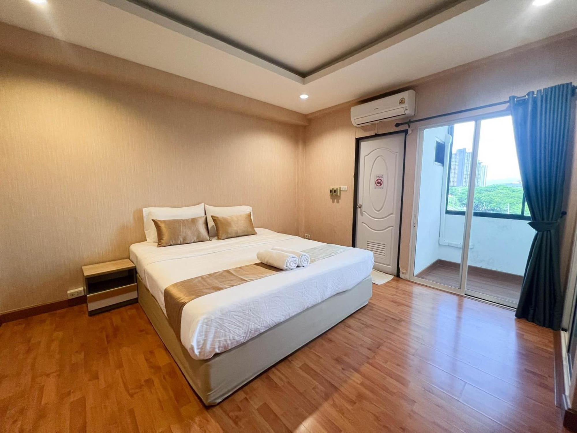 Inspire House Hotel Чиангмай Екстериор снимка