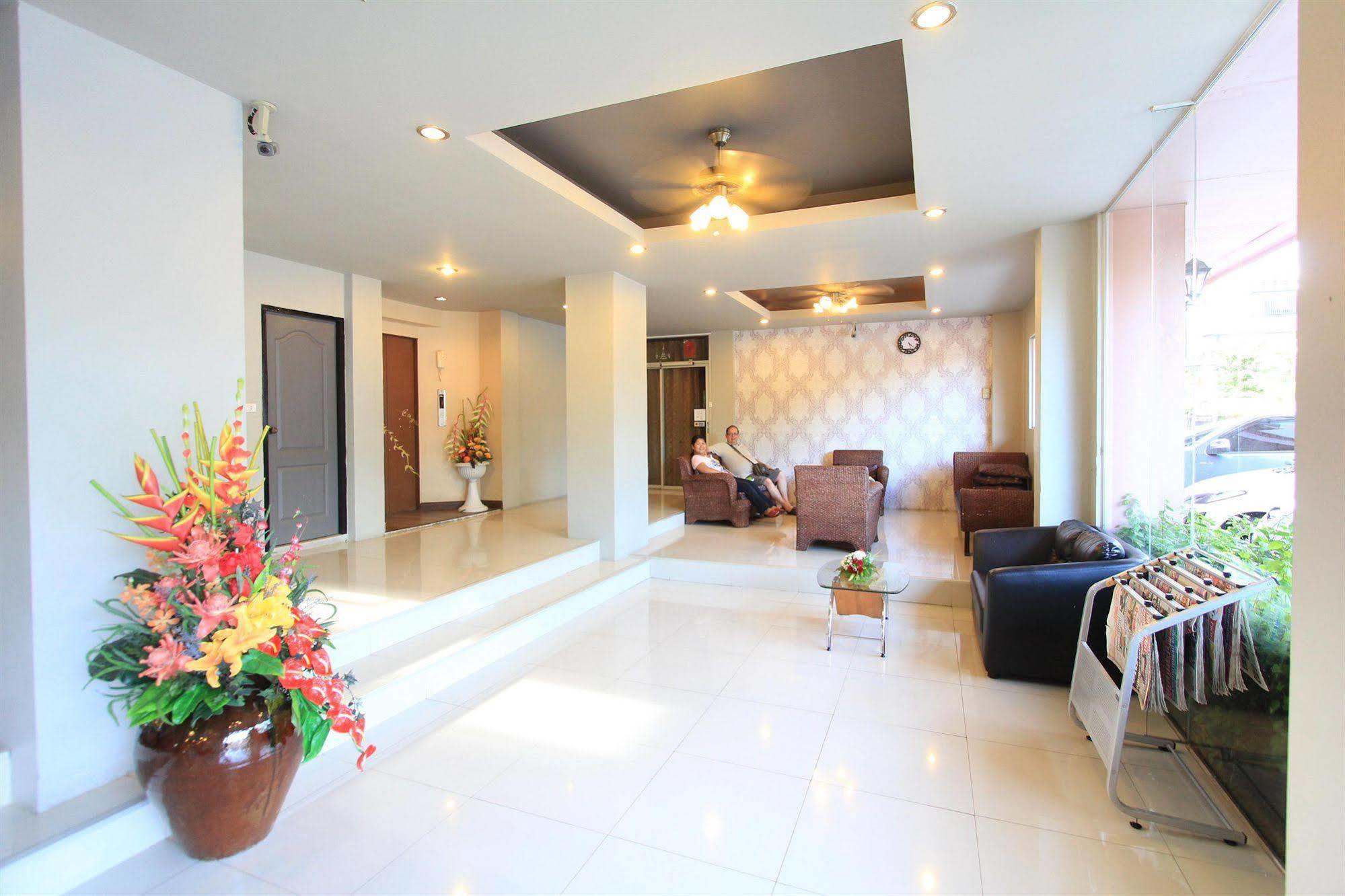 Inspire House Hotel Чиангмай Екстериор снимка